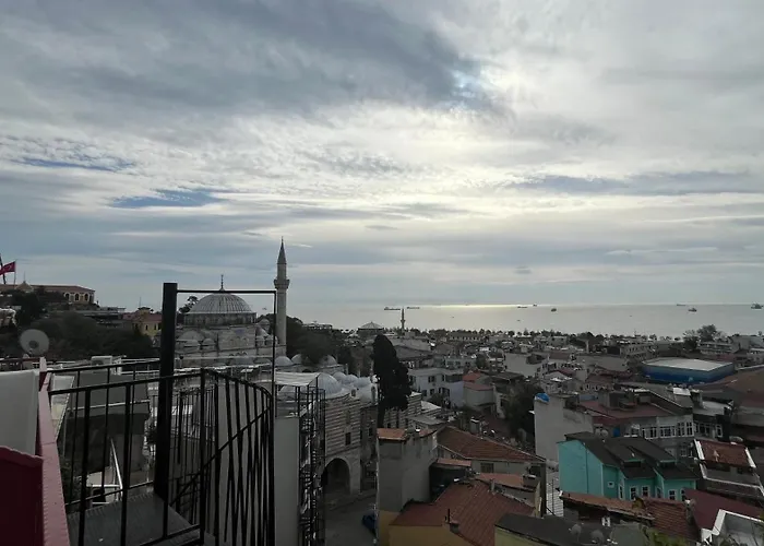 Tulip House Стамбул