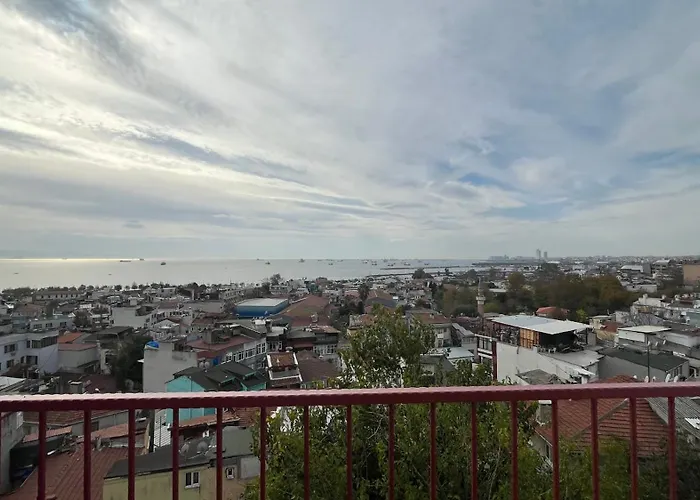 Tulip House Стамбул