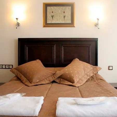 Tulip House Hotell 3*