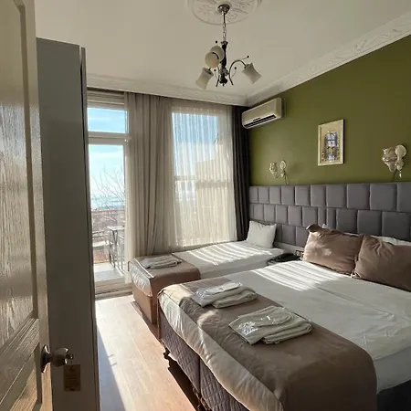 Hotell Tulip House 3*